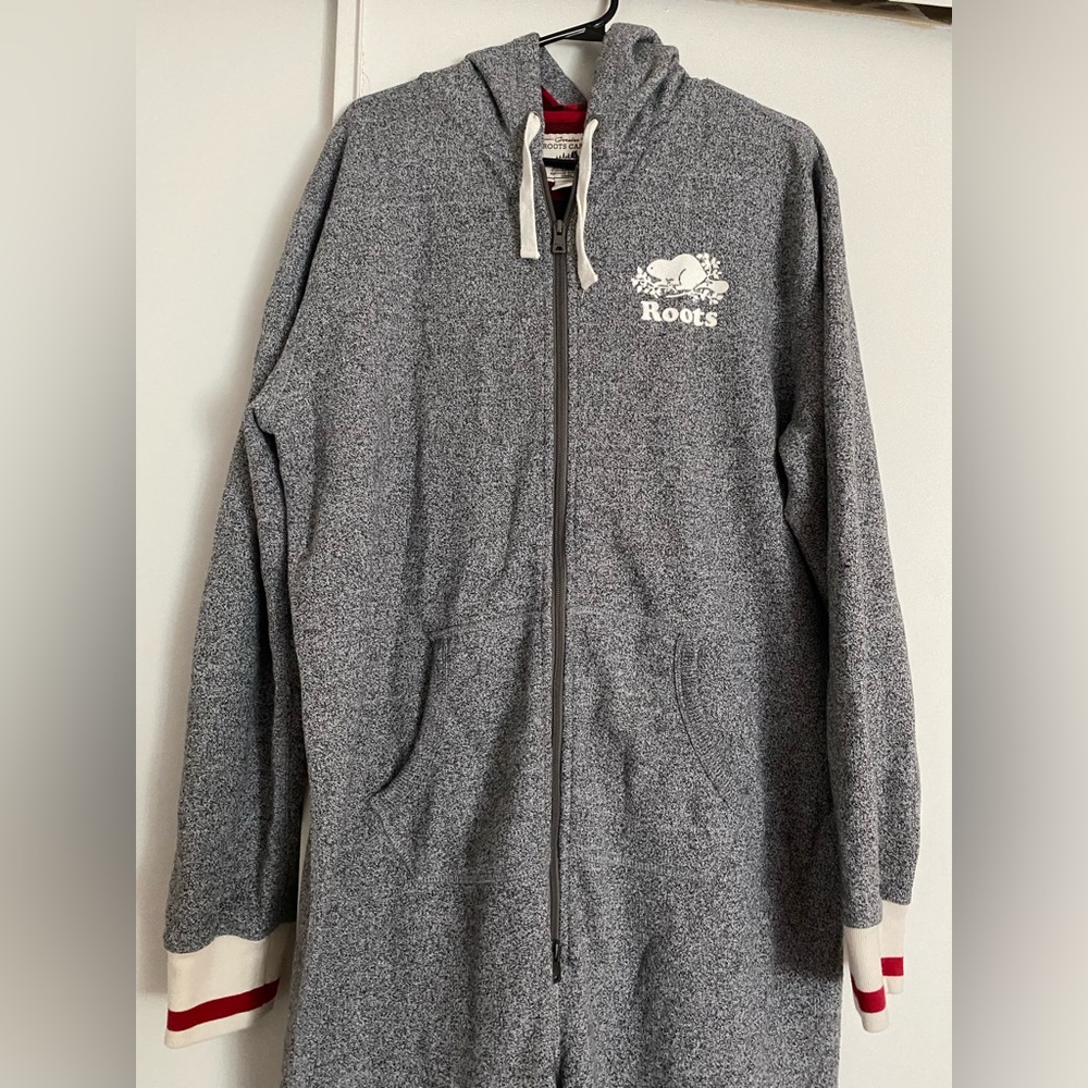 Roots onesie size womens LG or Mens M